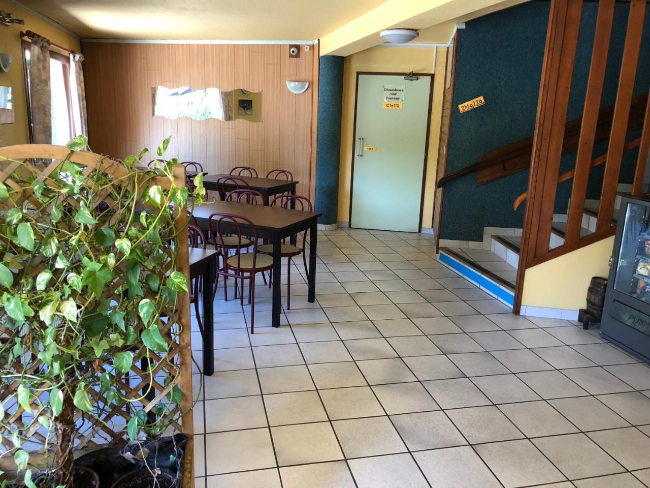 Symp'Hotel Nivolas-Vermelle Экстерьер фото